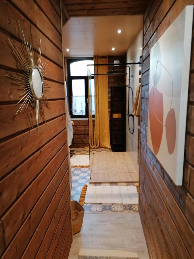 Maison D'Hote Les Notes Endormies Suite Le Refuge Walcourt Exterior photo